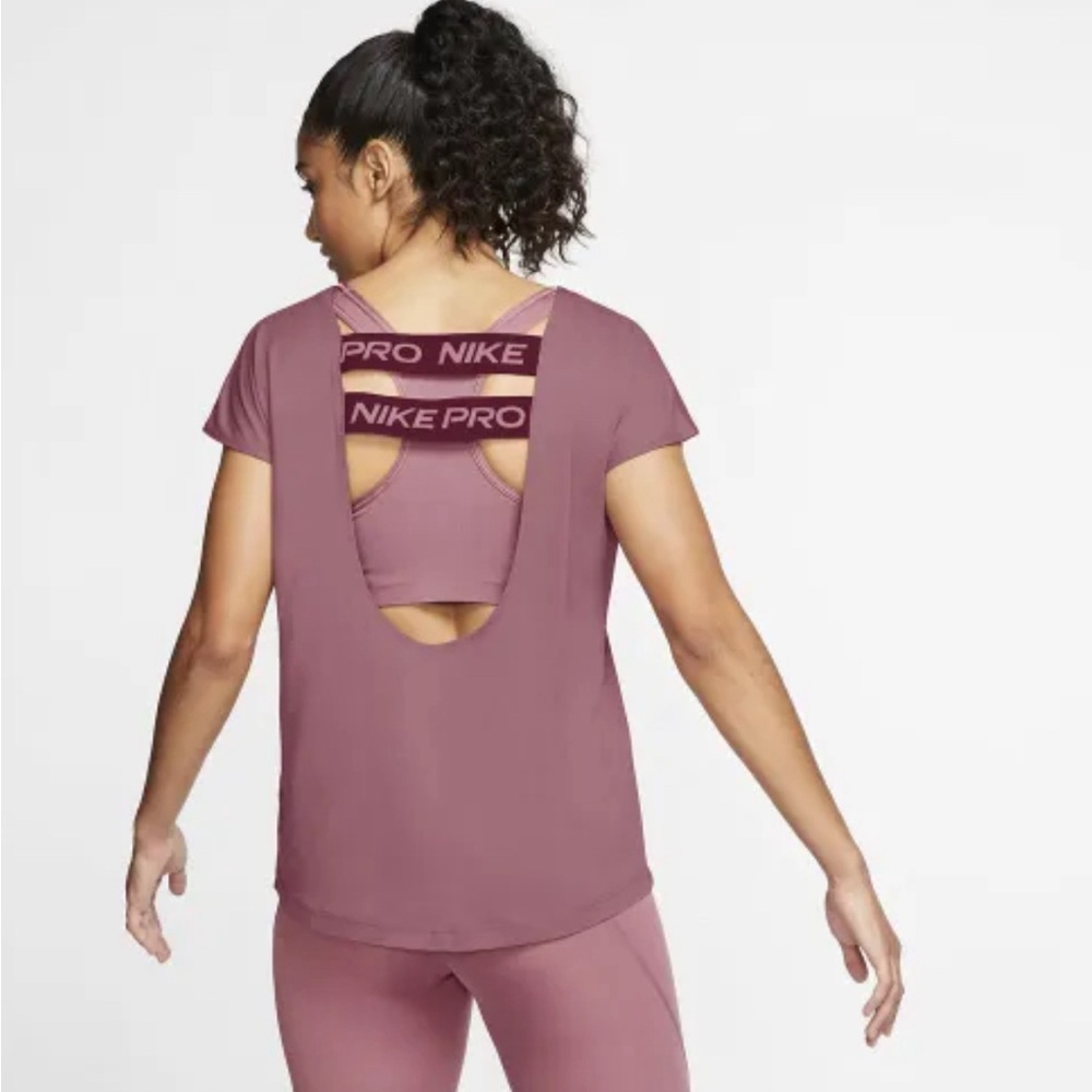Women’s Nike Shirt